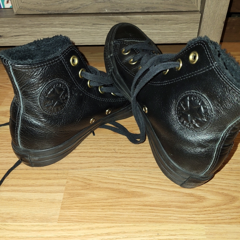 Converse Chuck Taylor All Star - Black leather high tops - womans size 6